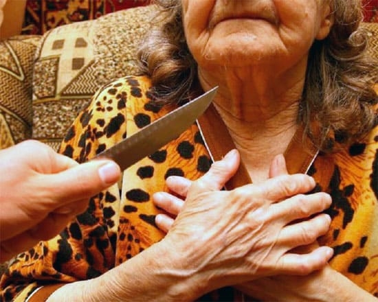 В Угличе рецидивист напал на 81-летнюю бабушку