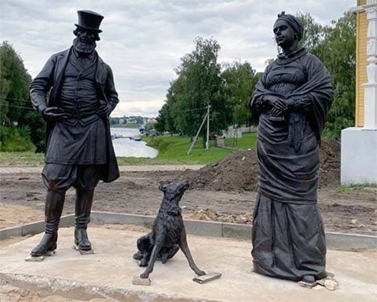 Памятник собаке Серко в Угличе